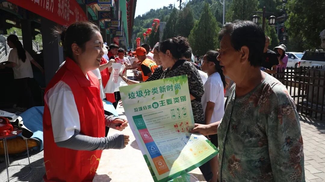 “三下乡”添彩旅游文化周 惠民服务走进黑龙潭